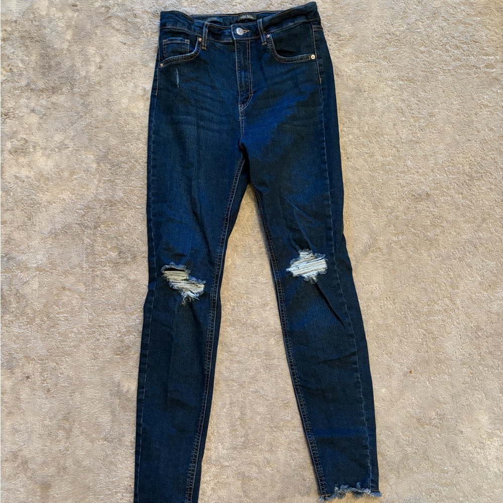 Distressed Skinny Jeans